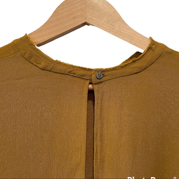 Olivaceous Tie Back Blouse Top - Picture 6 of 11